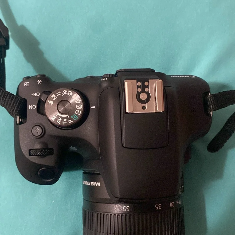 Canon EOS Rebel T7